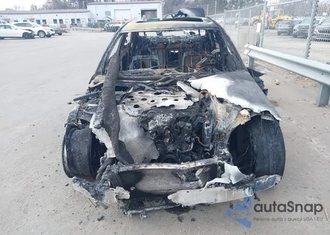 2014 Mercedes-Benz E 350 из США, поврежденный, VIN WDDHF5KB4EA926681